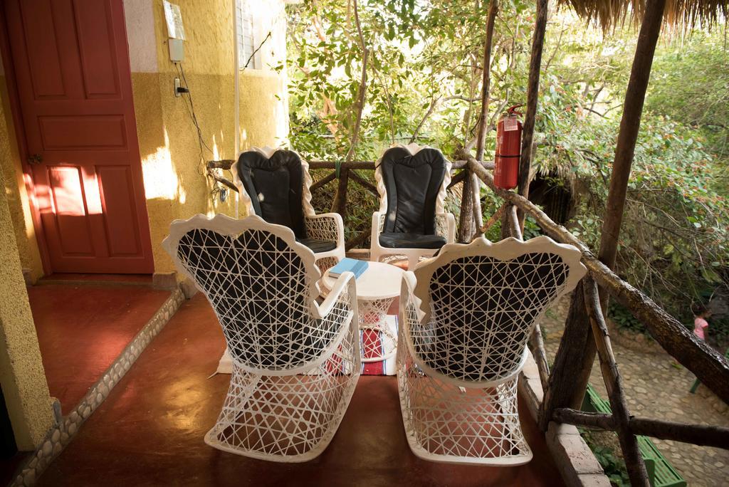 Hostal Dona Chava Pedernales Exteriör bild