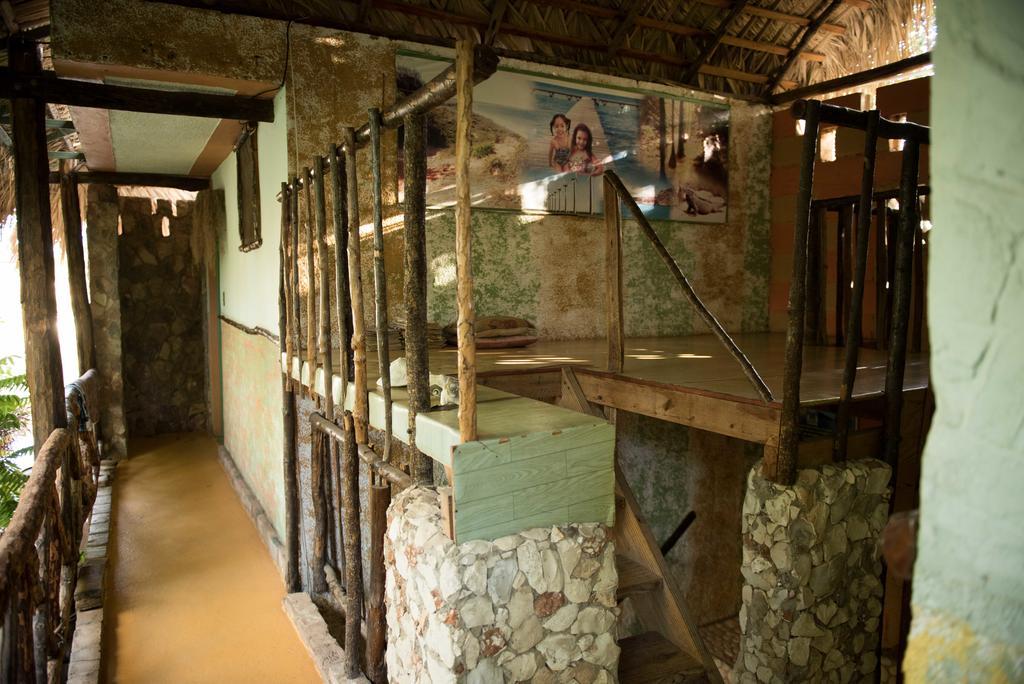 Hostal Dona Chava Pedernales Exteriör bild
