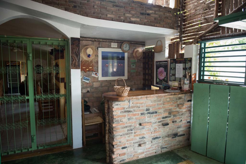 Hostal Dona Chava Pedernales Exteriör bild