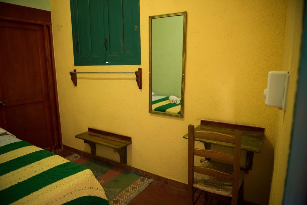 Hostal Dona Chava Pedernales Exteriör bild