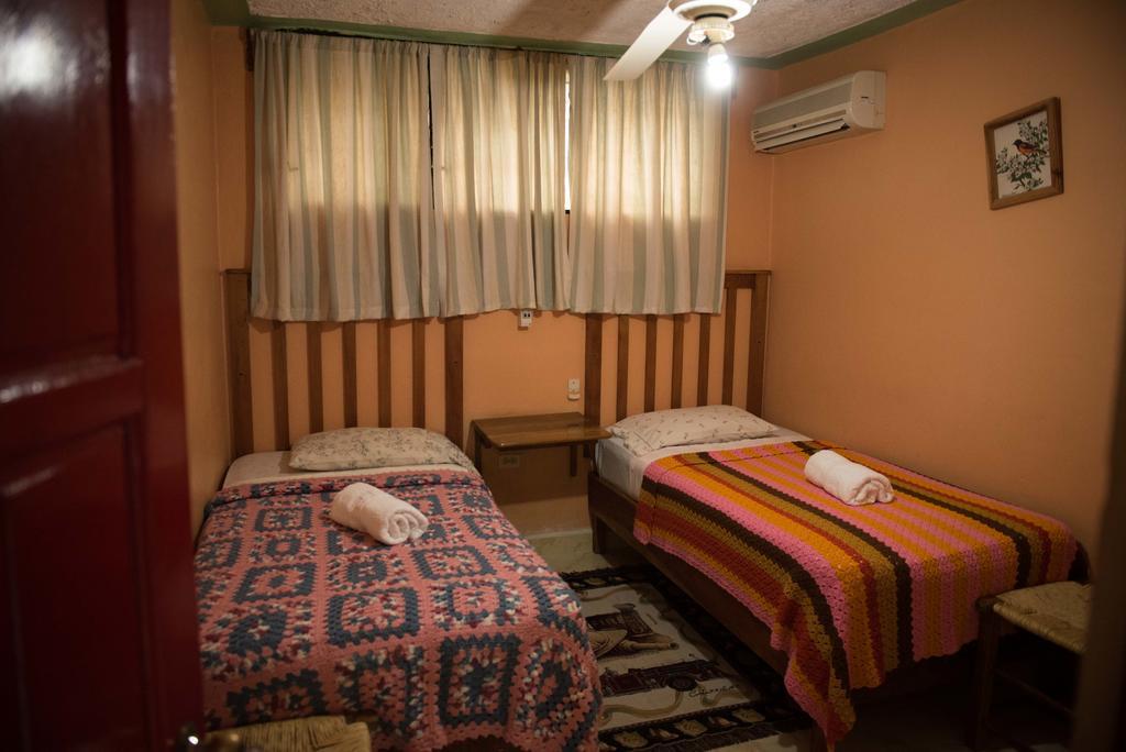 Hostal Dona Chava Pedernales Exteriör bild